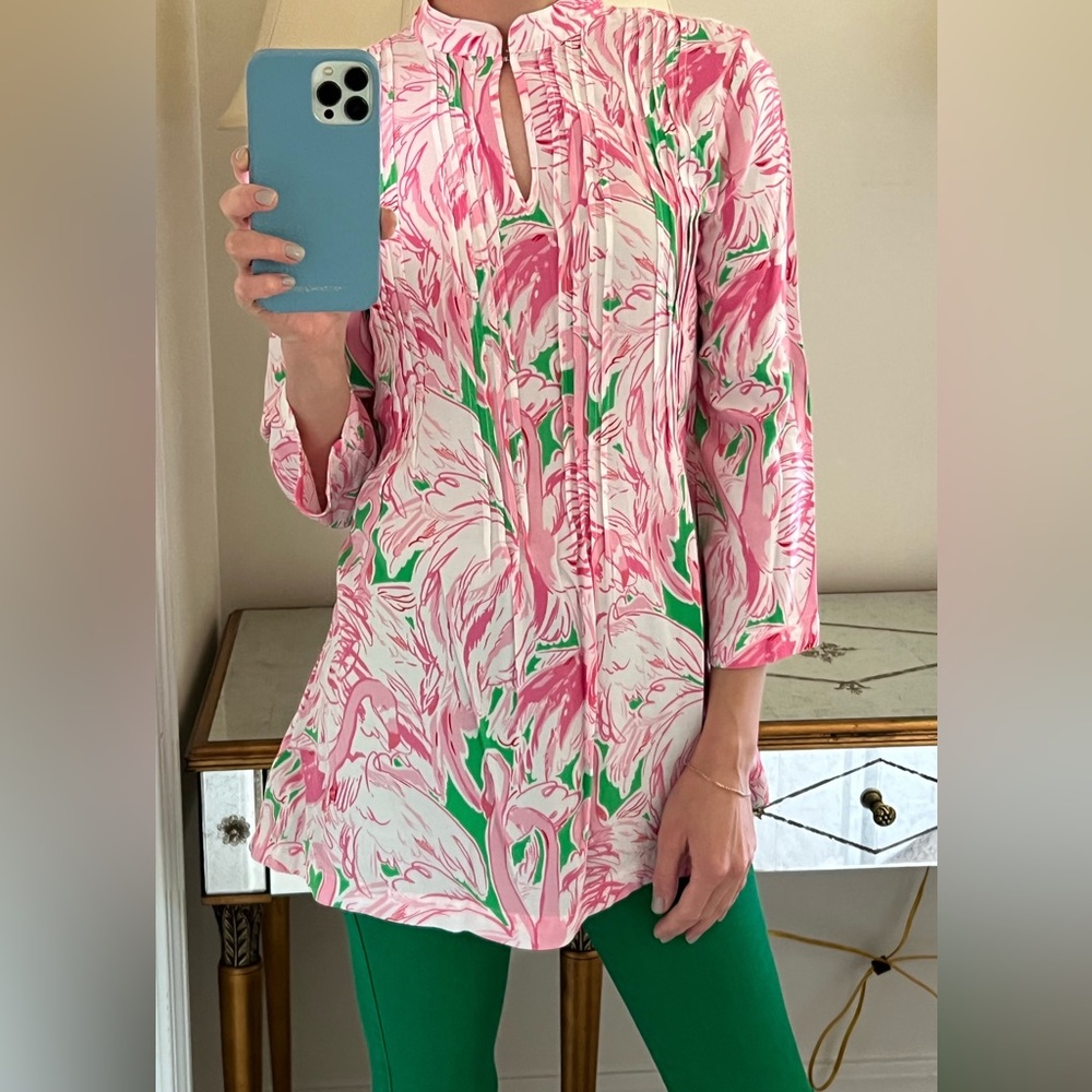 Lilli Pulitzer flamingo color tunic top. Size XS. Cotton